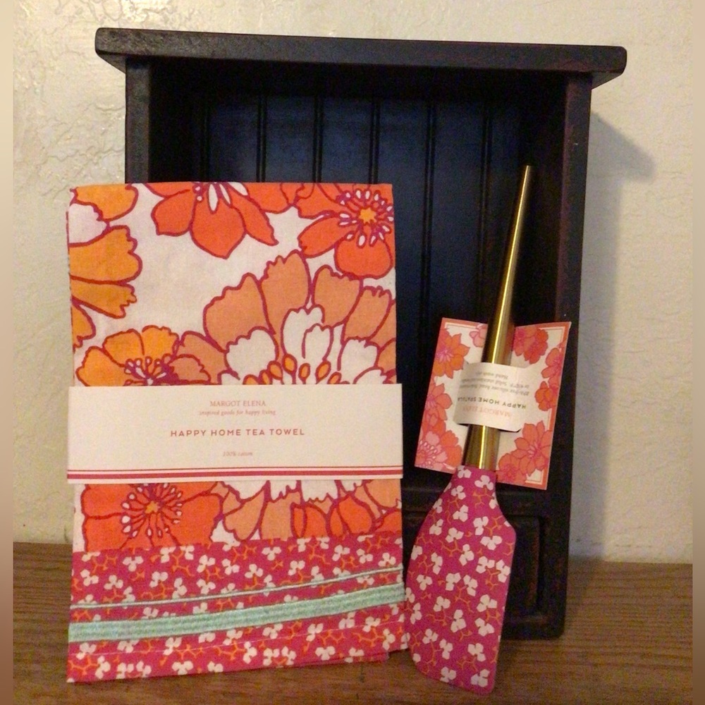 NEW 2PC Margot Elena Happy Home Kitchen Set